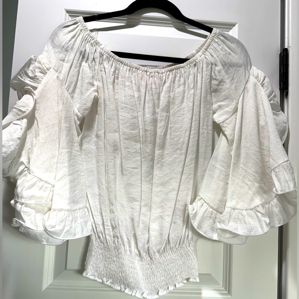 White 3/4 sleeve linen top, worn once